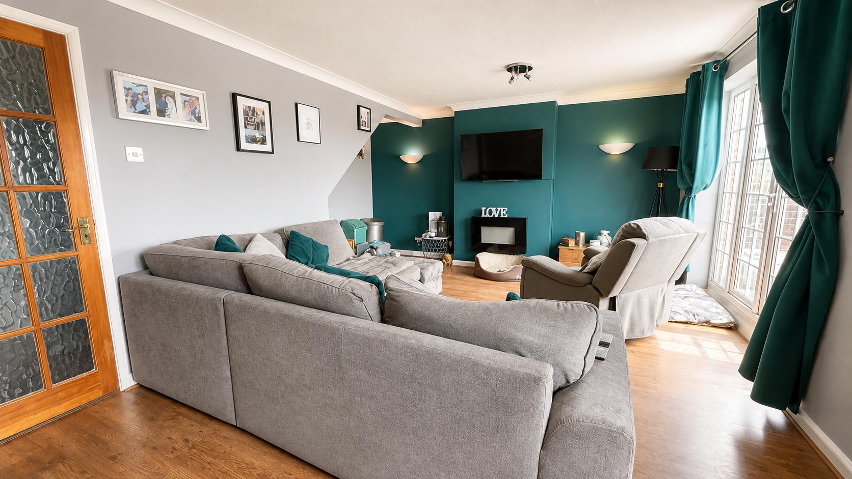 3 bed property in Park Crescent, Hastings